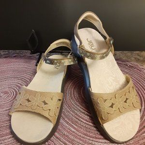 Jambu Wildflower Sandals, Size 8, NWOT